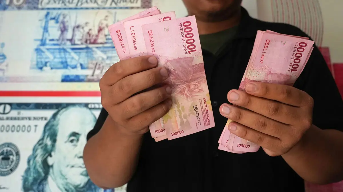 The Persistent Dollar: Why Asia-Pacific economies still hold most rainy-day funds in USD